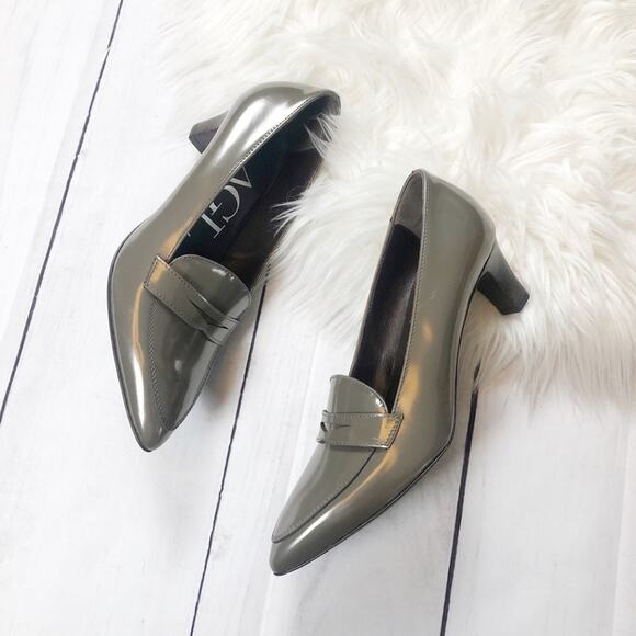 🆕 AGL Women's Gray Pointed‎ Toe Heeled Patent Leather Slip On Pumps Pewter - Picture 2 of 5